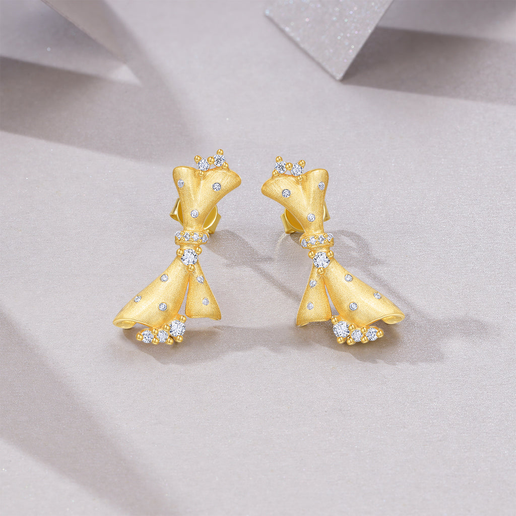 A Luxurious And Fashionable Minimalist Jewelry Earring Set Featuring Top-quality Moissanite Stones, Made Of S925 Silver Electroplated With Gold.