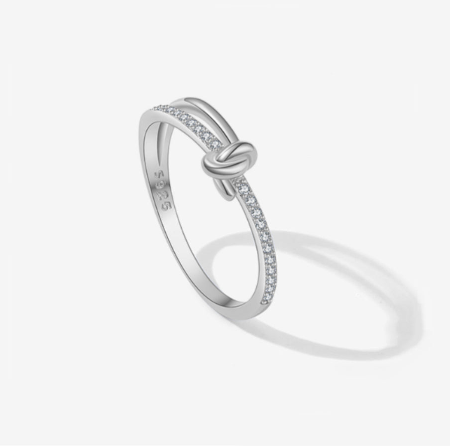 S925 Silver Double Knotted Diamond Ring
